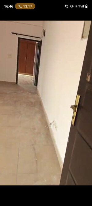 Balcony in 2.5 BHK Apartment at RWA Apartments Sector 52, Sector 52 – for Rent