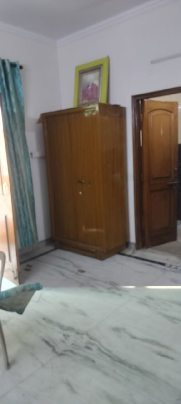 Room, janakpuri 4 Bedroom 3000 Sq.Ft. Builder Floor In Janakpuri Delhi 9837113