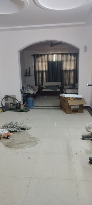 Living Room in 4 BHK Builder Floor at Janakpuri – for Rent