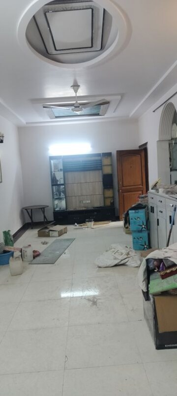 Master Bedroom in 4 BHK Builder Floor at Janakpuri – for Rent