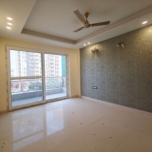 Room in 4 BHK Apartment at Aradhya Homes, Sector 67a – for Rent