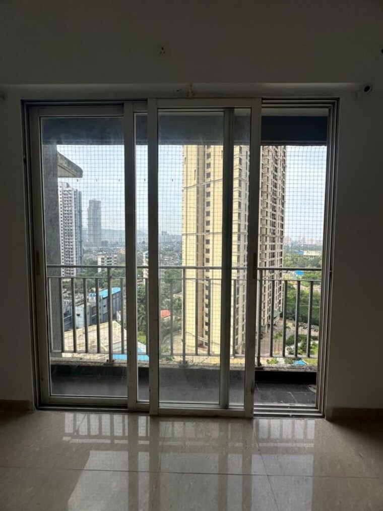 Room, the-wadhwa-platina 3 Bedroom 939 Sq.Ft. Apartment In Kolshet Road Thane 9837177