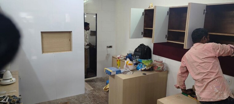 Team Area, classic-pentagon Commercial Office Space 220 Sq.Ft. In Chakala Mumbai 9834264