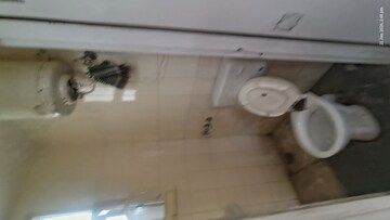 Bathroom in 1 RK Independent House at Saurabh Niwas, Sector 40 – for Rent