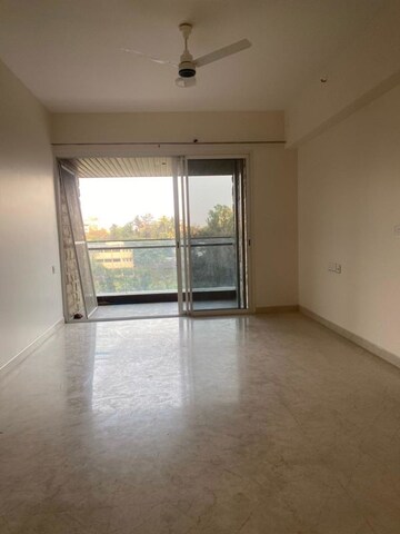 Room in 3 BHK Apartment at Lunkad Skylounge, Kalyani Nagar – for Sale