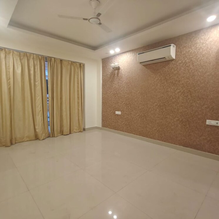Room, aradhya-homes 4 Bedroom 2200 Sq.Ft. Apartment In Sector 67a Gurgaon 9837284