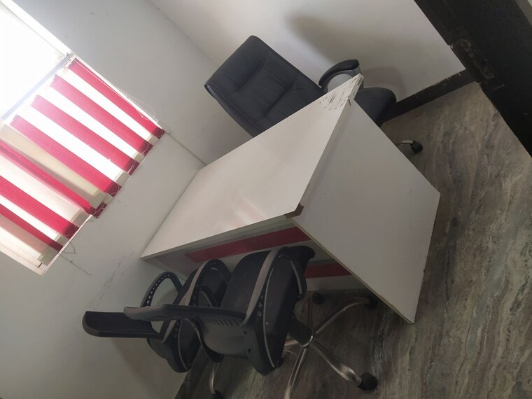 Team Area, sector 2 Commercial Office Space 300 Sq.Ft. In Sector 2 Noida 9836914