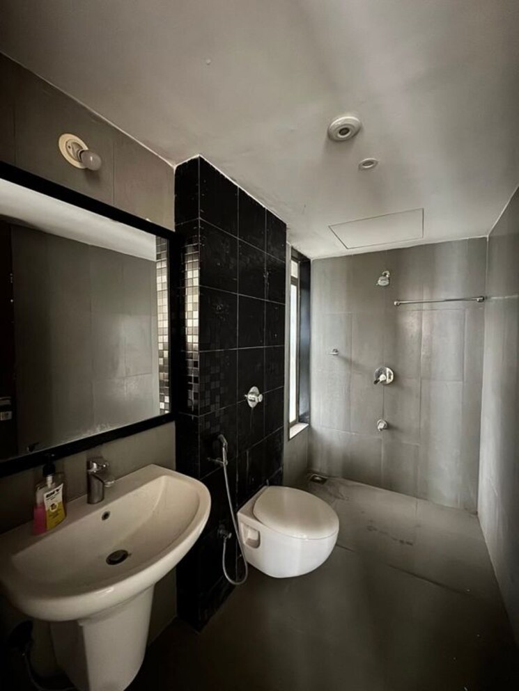 Bathroom, lodha-splendora 2 Bedroom 771 Sq.Ft. Apartment In Ghodbunder Road Thane 9837389
