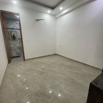 Room in 3 BHK Builder Floor at Chattarpur – for Rent