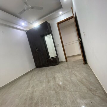 Room in 3 BHK Builder Floor at Chattarpur – for Rent