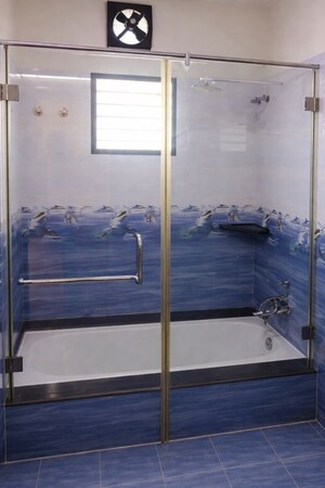 Bathroom in 4 BHK Independent House at Pallikaranai – for Sale