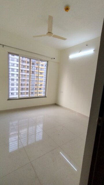 Room in 2 BHK Apartment at Kolte Patil R10, Hinjewadi – for Rent