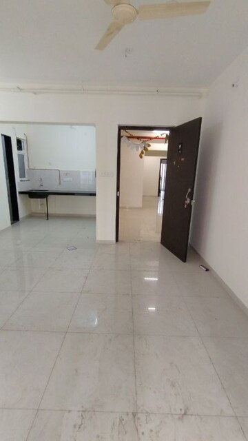 Room in 2 BHK Apartment at Kolte Patil R10, Hinjewadi – for Rent