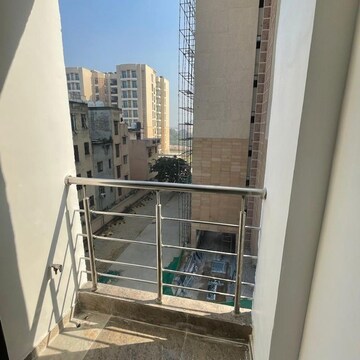 Balcony in 1 BHK Builder Floor at Chattarpur – for Rent