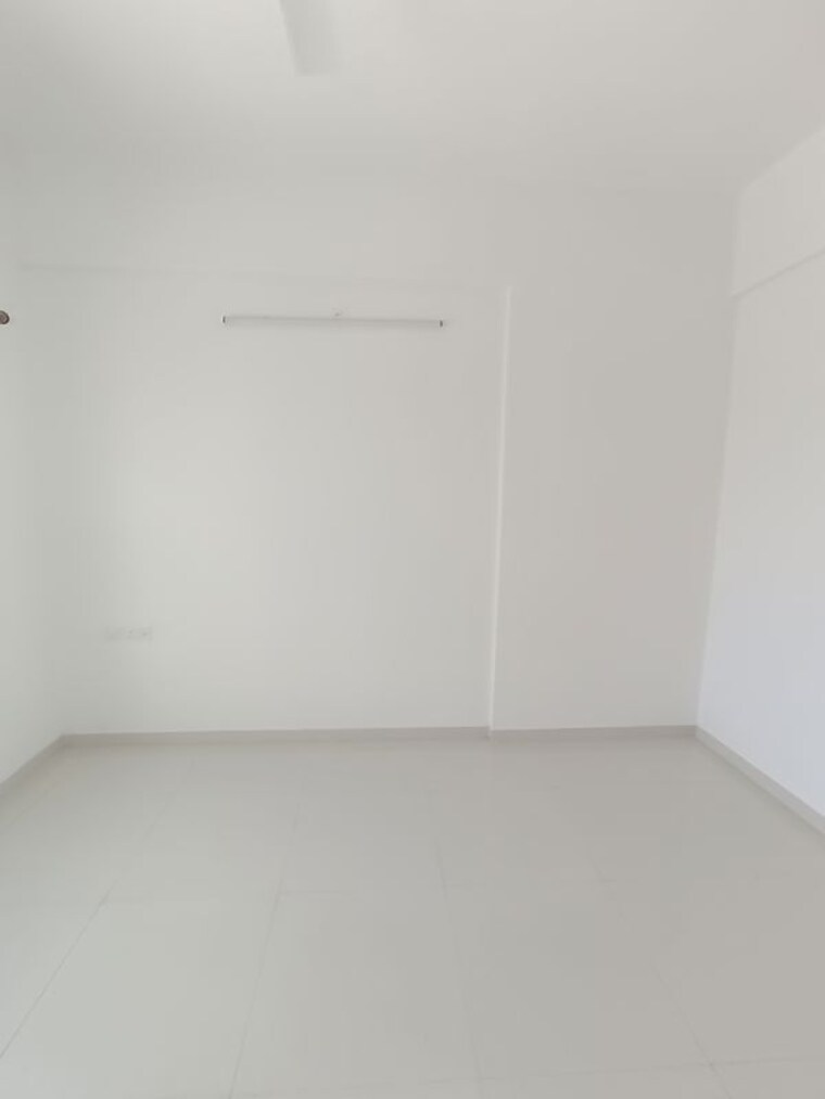 Room, runwal-the-central-park 2 Bedroom 900 Sq.Ft. Apartment In Chinchwad Pune 9837545