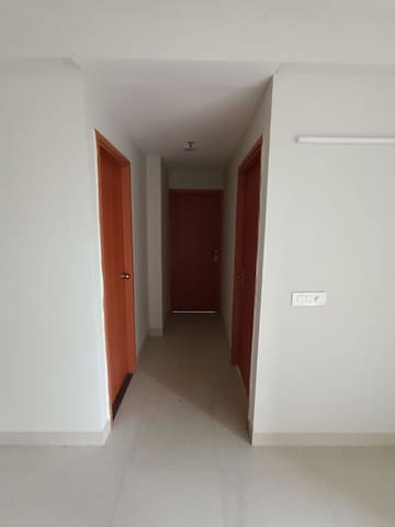 Room in 2 BHK Apartment at Tata Eureka Park, Sector 150 – for Rent