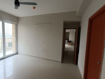 Room in 2 BHK Apartment at Tata Eureka Park, Sector 150 – for Rent