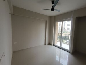 2 BHK Apartment For Rent in Tata Eureka Park, Sector 150