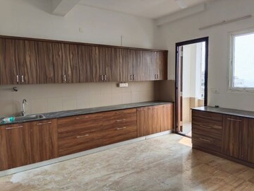 Room in 3 BHK Apartment at Jubilee Residency, Jubilee Hills – for Rent