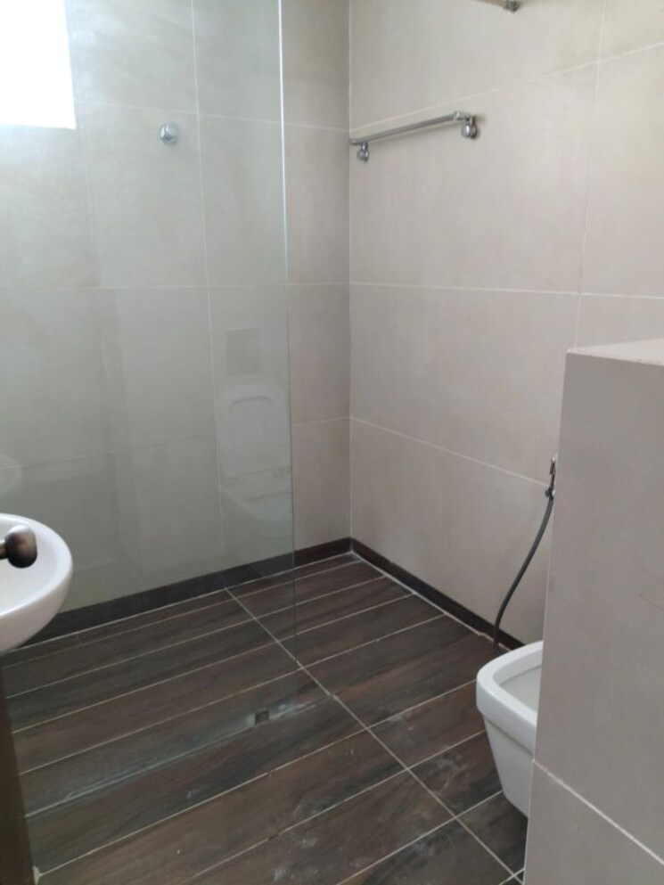Bathroom, jubilee-residency 3 Bedroom 2700 Sq.Ft. Apartment In Jubilee Hills Hyderabad 9837656