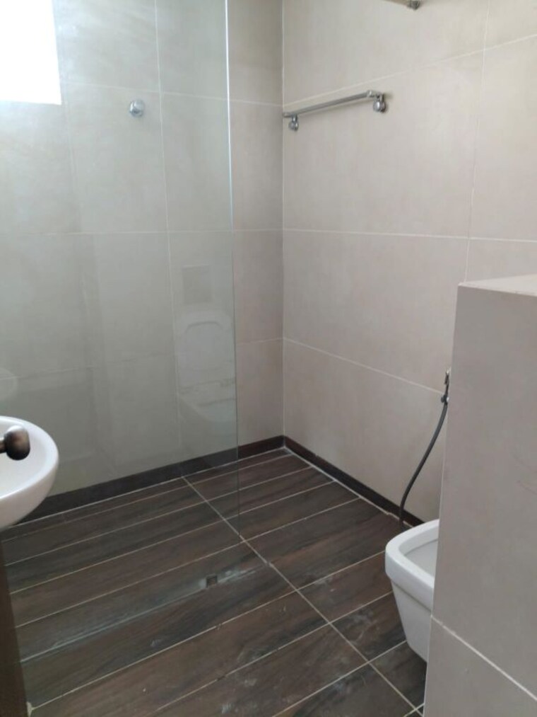 Bathroom, jubilee-residency 3 Bedroom 2700 Sq.Ft. Apartment In Jubilee Hills Hyderabad 9837656