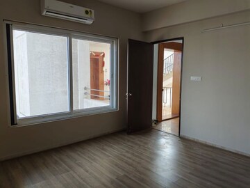 Room in 3 BHK Apartment at Jubilee Residency, Jubilee Hills – for Rent