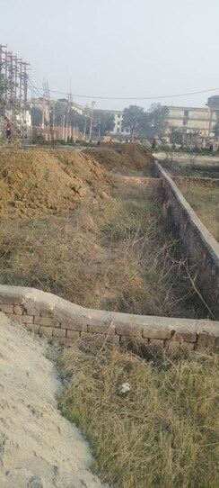 Plot For Sale in Yashoda Kunj