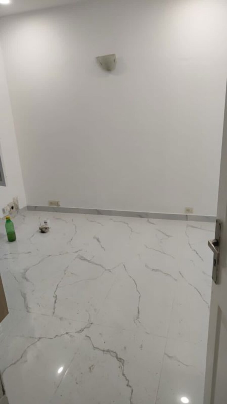 Room, ss-southend-floors 4 Bedroom 2050 Sq.Ft. Builder Floor In South City 2 Gurgaon 9837726