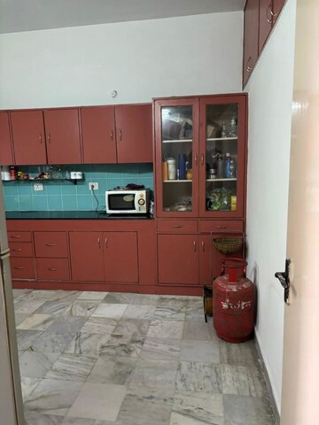 Furnished Amenities in 3 BHK Apartment at Jubilee Residency, Jubilee Hills – for Rent