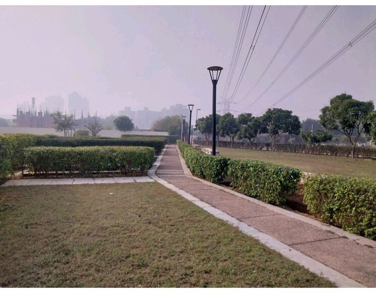 undefined, bptp-astaire-gardens  250 Sq.Yd. Plot In Sector 70a Gurgaon 9719357