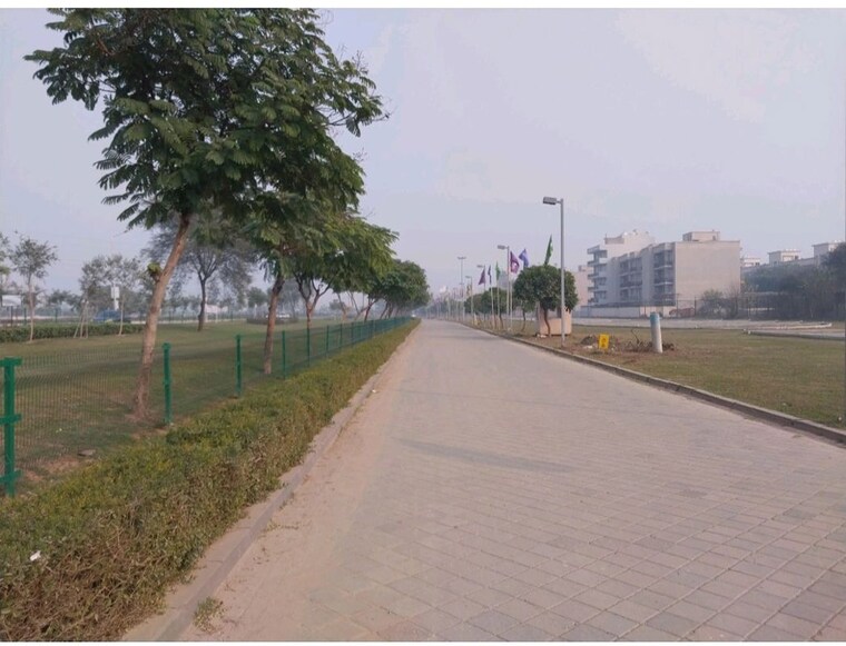 undefined, bptp-astaire-gardens  250 Sq.Yd. Plot In Sector 70a Gurgaon 9719357