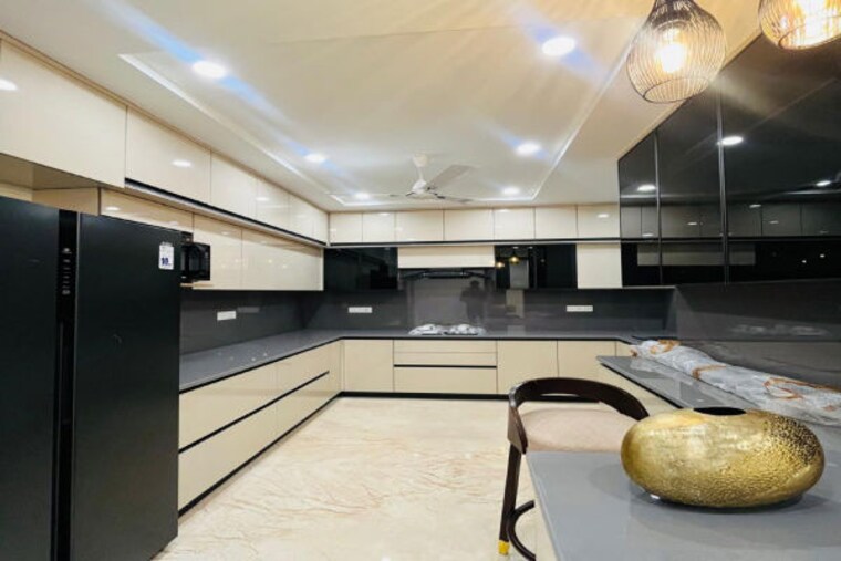 Gym, abw-tower 3 Bedroom 2800 Sq.Ft. Builder Floor In Sector 25 Gurgaon 9837821