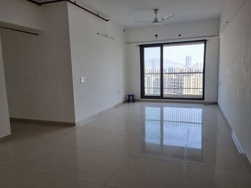 Room in 3 BHK Apartment at Kanakia Levels, Malad East – for Rent