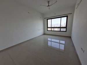 Room in 3 BHK Apartment at Kanakia Levels, Malad East – for Rent