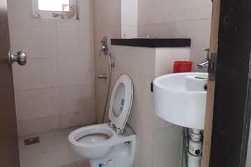 Bathroom in 2 BHK Apartment at Kalpataru Aura, Ghatkopar West – for Sale