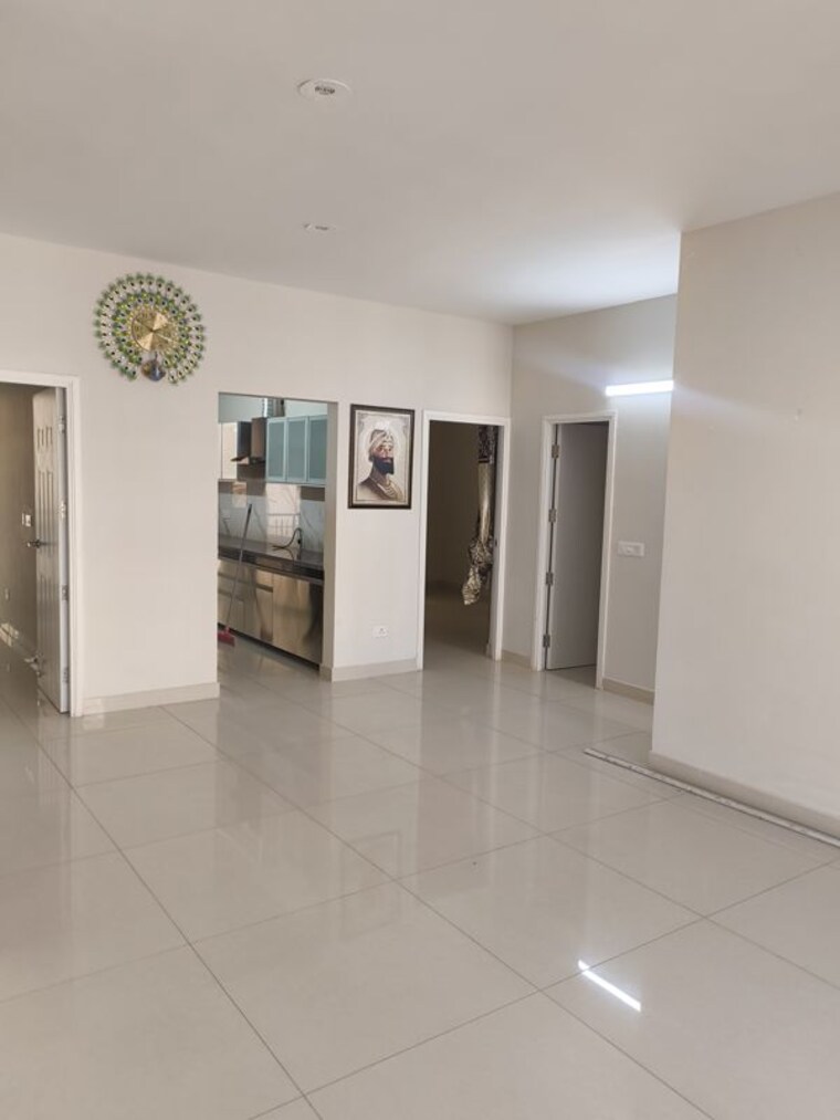 Room, sector 126 3.5 Bedroom 1350 Sq.Ft. Apartment In Sector 126 Mohali 9838025