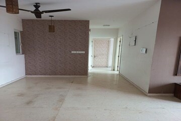 Room in 2 BHK Apartment at Runwal The Orchard Residency, Ghatkopar West – for Sale