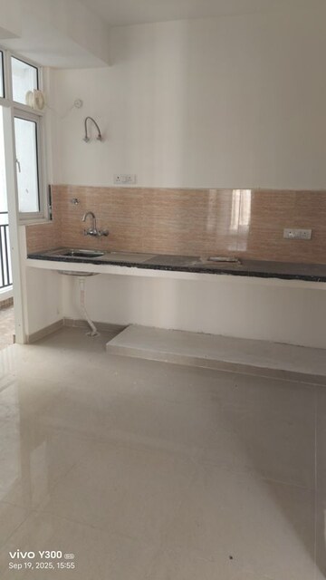 Kitchen in 3.5 BHK Apartment at Omaxe R2, Gomti Nagar – for Sale