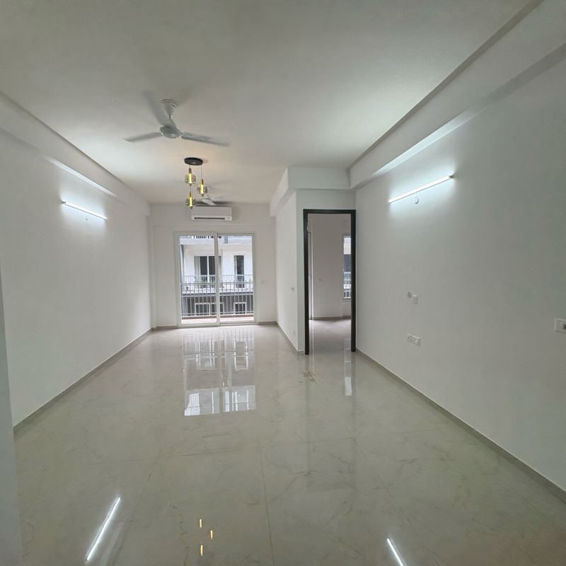 3.5 BHK + Extra Room 1720 Sq.Ft. Apartment in Smart World Orchard