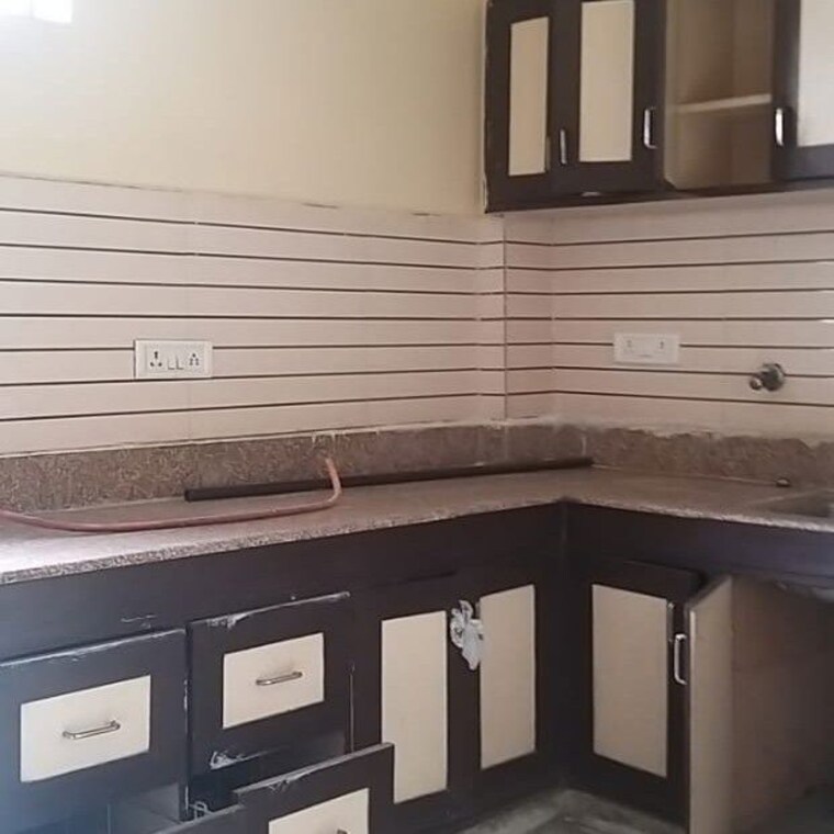 Kitchen, new ashok nagar 2 Bedroom 815 Sq.Ft. Builder Floor In New Ashok Nagar Delhi 9838326