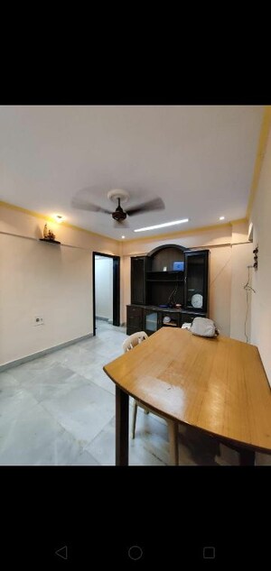 Bedroom in 1 BHK Apartment at Andheri West – for Rent