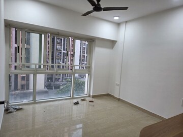 Room in 3.5 BHK Apartment at Lokhandwala Whispering Palms XXclusives, Kandivali East – for Rent