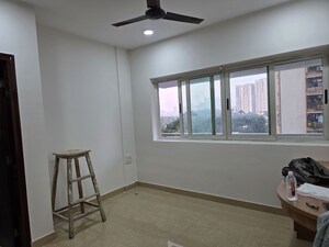 Room in 3.5 BHK Apartment at Lokhandwala Whispering Palms XXclusives, Kandivali East – for Rent