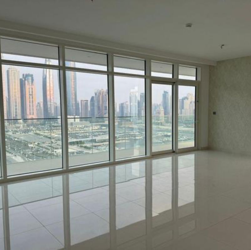 4 BHK + Servant Room Apartment For Rent in Lodha Trump Tower