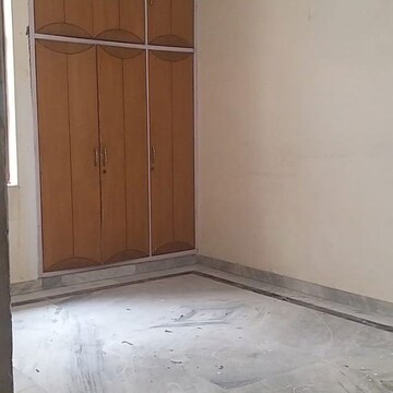 Room in 2 BHK Builder Floor at New Ashok Nagar – for Rent