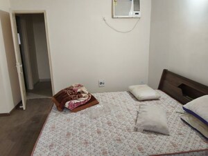 Living Room in 3.5 BHK Apartment at Gomti Nagar – for Rent