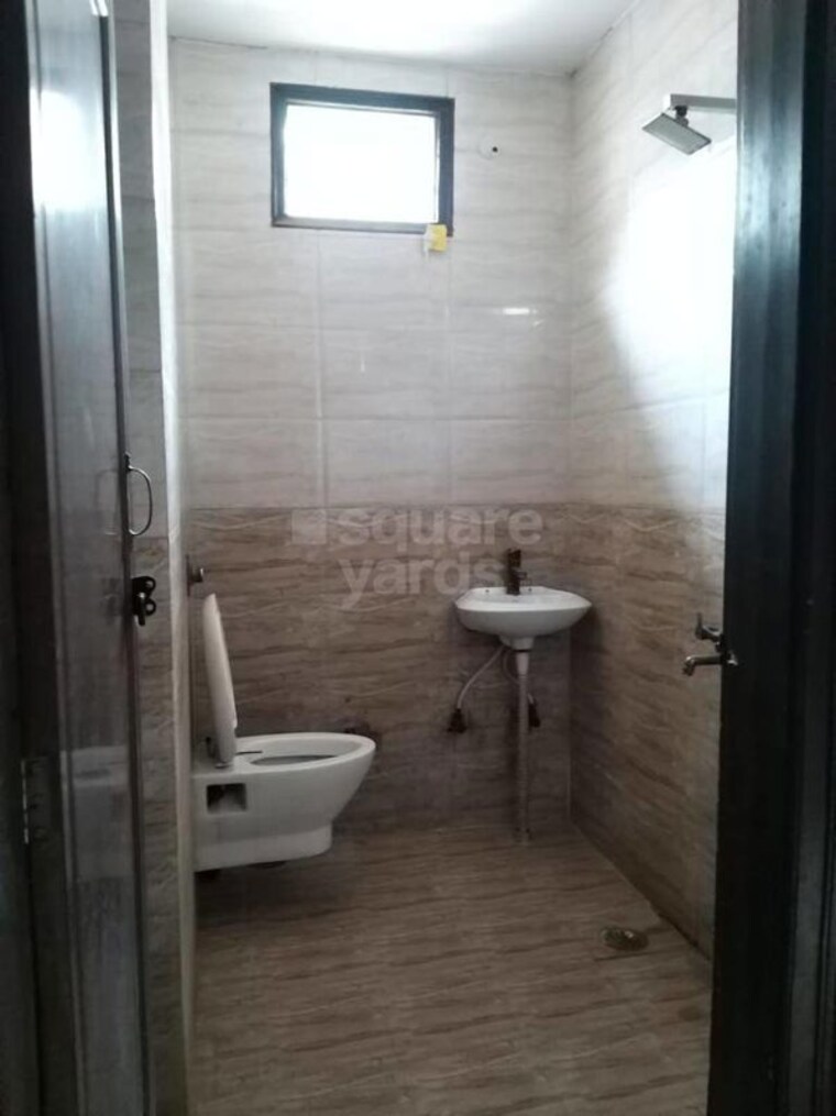 Bathroom, new ashok nagar 1.5 Bedroom 665 Sq.Ft. Builder Floor In New Ashok Nagar Delhi 9838527