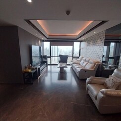 4 BHK + Servant Room Apartment For Rent in Lodha Trump Tower