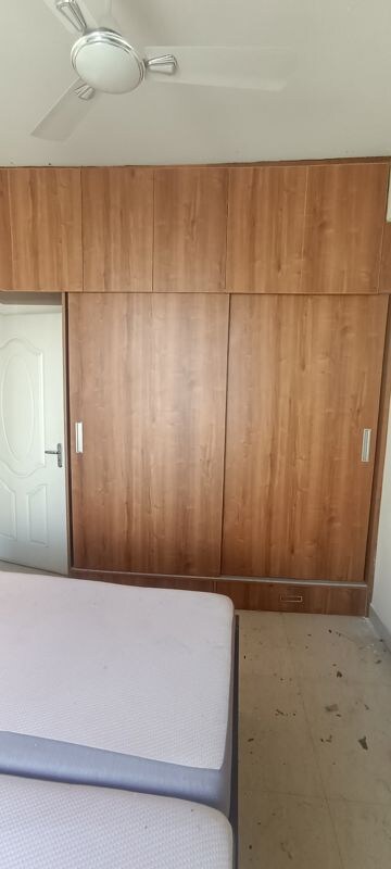 Furnished Amenities in 2 BHK Apartment at Shree Vardhman Mantra, Sector 67 – for Rent