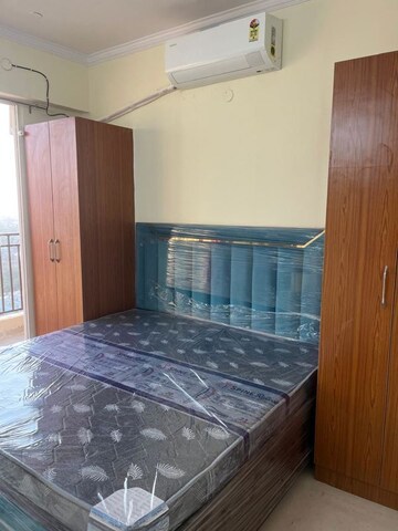 Bedroom in 2 BHK Apartment at Signature Global Prime, Sector 63a – for Rent